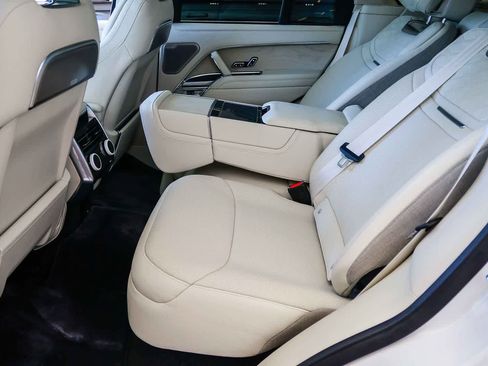 New 2026 Land Rover Range Rover SV AWD/4WD image 18