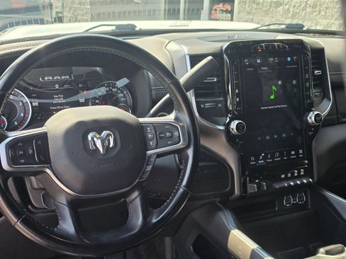 Used 2023 RAM 2500 Laramie AWD/4WD image 9