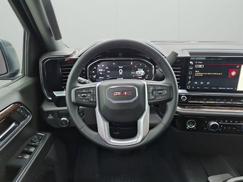 Used 2024 GMC Sierra 1500 Elevation image 24