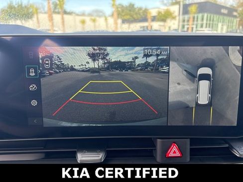 Certified 2025 Kia Carnival SX Prestige image 23