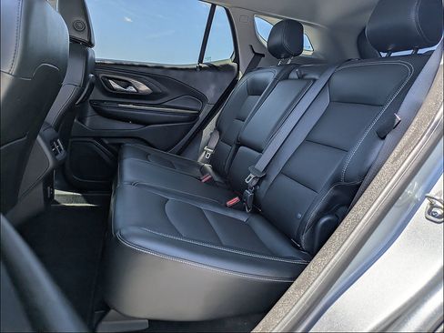Used 2024 GMC Terrain SLT AWD/4WD image 14