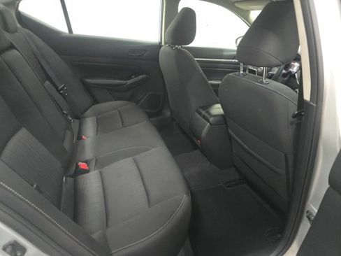 Used 2023 Nissan Altima 2.5 SV image 6