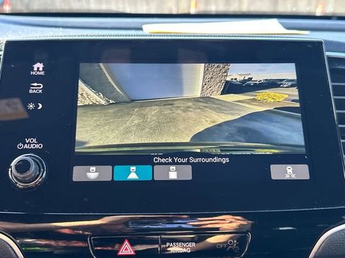 Used 2022 Honda Pilot Sport image 32