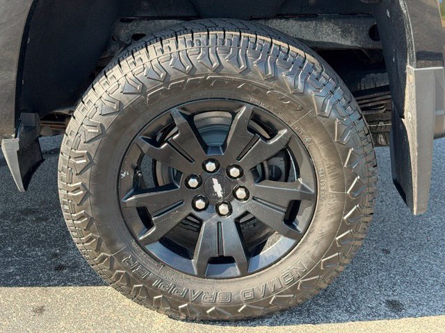 Used 2018 Chevrolet Colorado Z71 w/ Z71 Midnight Edition AWD/4WD image 7