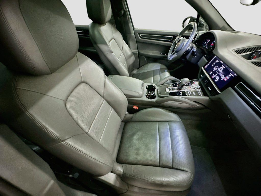Certified 2020 Porsche Cayenne S AWD/4WD image 29