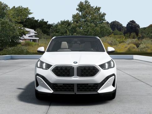 New 2027 BMW X2 xDrive28i AWD/4WD image 3