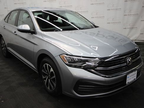 Used 2024 Volkswagen Jetta S FWD image 9
