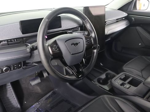 Used 2025 Ford Mustang Mach-E Premium AWD/4WD image 29