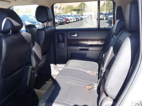Used 2017 Ford Flex Limited image 25