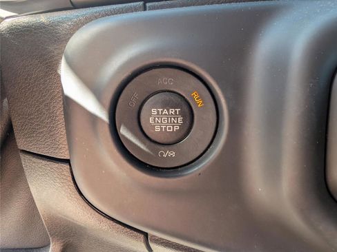 Used 2018 Jeep Wrangler Unlimited Sport S image 21