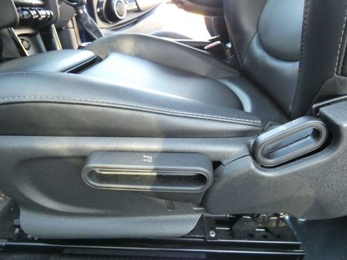 Used 2015 MINI Cooper S image 45