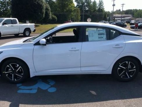New 2025 Nissan Sentra SV image 7