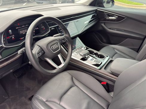 Used 2023 Audi Q8 Premium w/ Convenience Package AWD/4WD image 11