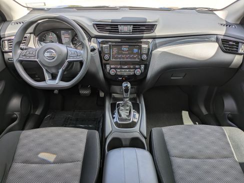 Used 2019 Nissan Rogue Sport SV FWD image 13