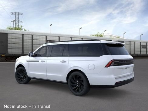 New 2026 Lincoln Navigator L Reserve AWD/4WD image 5