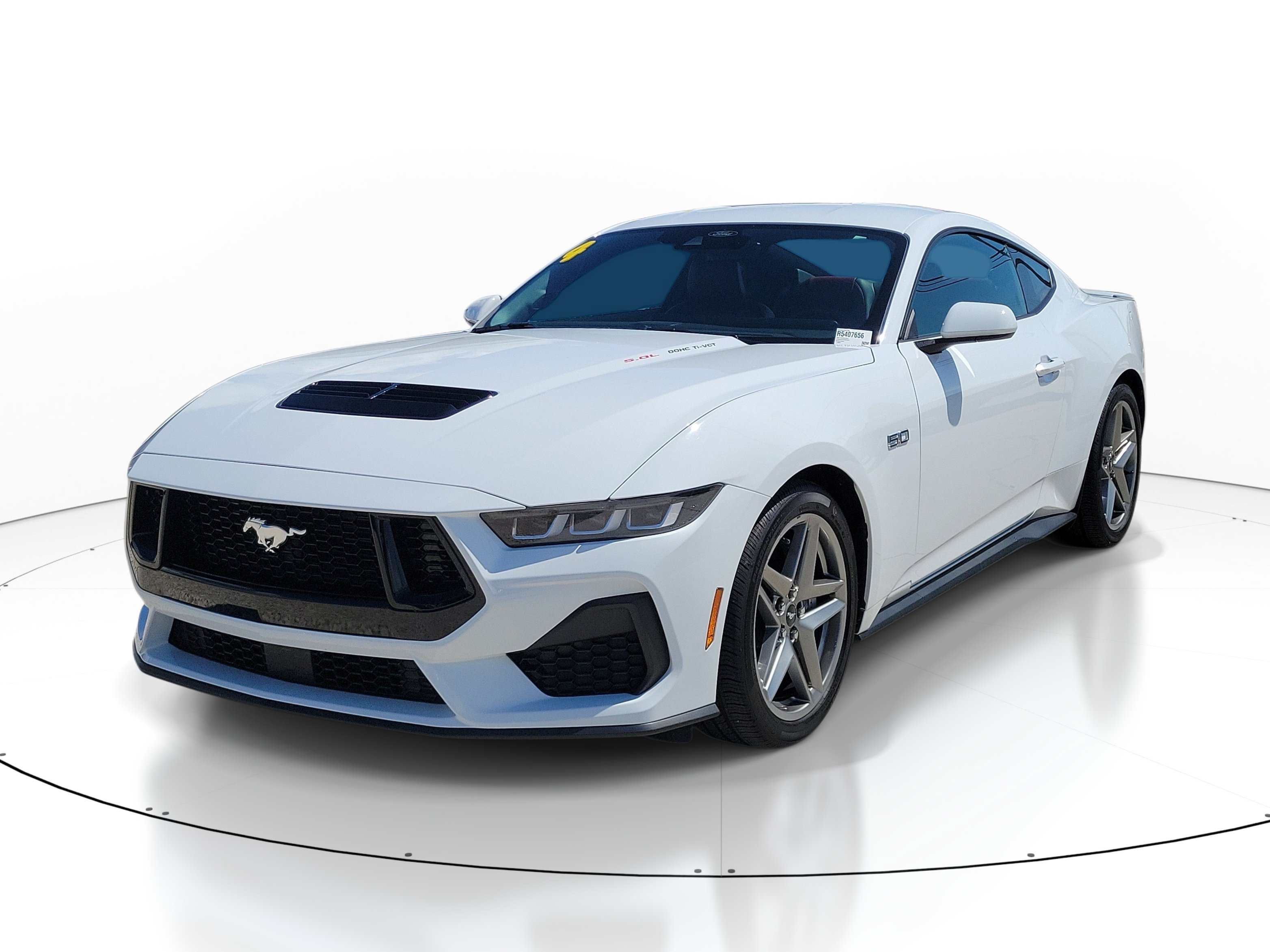 Used 2024 Ford Mustang GT Premium RWD image 3