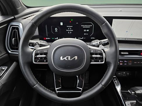 Used 2024 Kia Sorento SX Prestige image 25