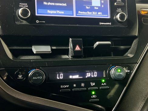 Used 2024 Toyota Camry LE w/ Convenience Package image 27