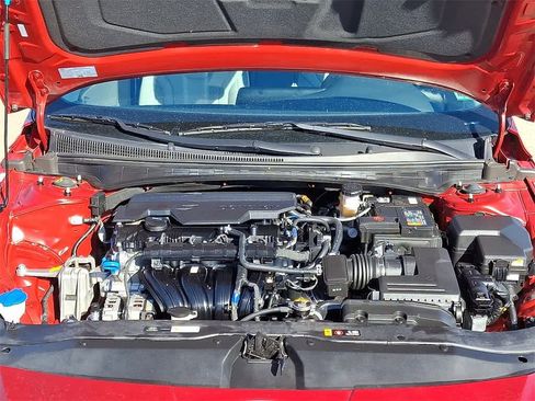 Used 2025 Hyundai Elantra Limited image 29