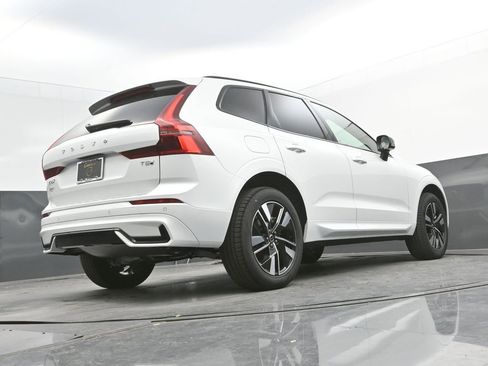 New 2026 Volvo XC60 T8 Core w/ Climate Package AWD/4WD image 36
