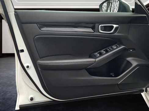 Used 2023 Honda Civic Touring image 18