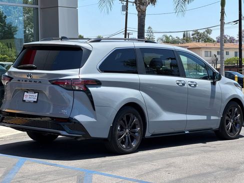 Certified 2023 Toyota Sienna XSE w/ XSE Plus Package FWD image 5
