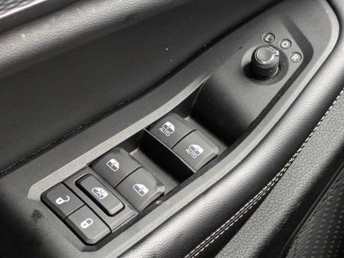 Used 2023 Jeep Grand Cherokee L Laredo AWD/4WD image 25