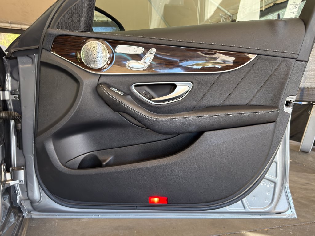 Used 2015 Mercedes-Benz C 300 Sedan image 31