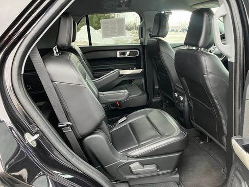 Used 2021 Ford Explorer XLT w/ Equipment Group 202A image 20