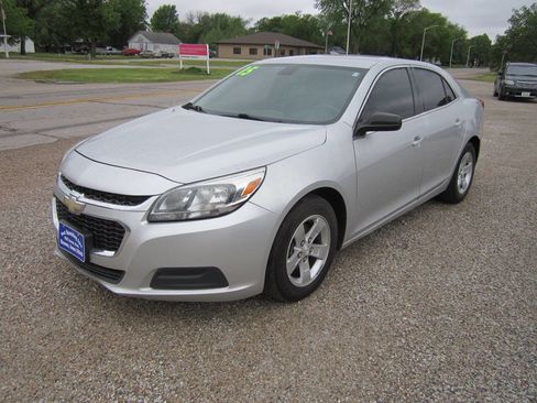Used 2015 Chevrolet Malibu LS image 2