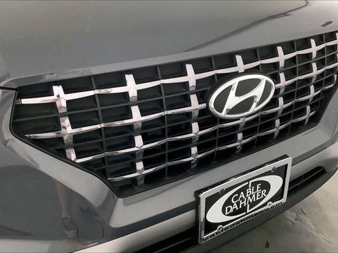 Used 2025 Hyundai Venue SEL FWD image 30