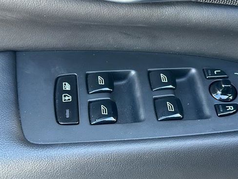 Certified 2024 Volvo XC90 B6 Ultimate w/ Protection Package Premier image 11