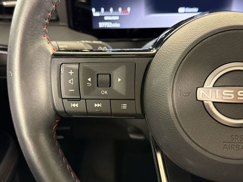 Used 2025 Nissan Kicks SR w/ SR Premium Package FWD image 15