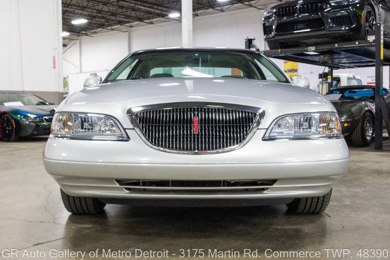 Used 1998 Lincoln Mark VIII RWD image 12