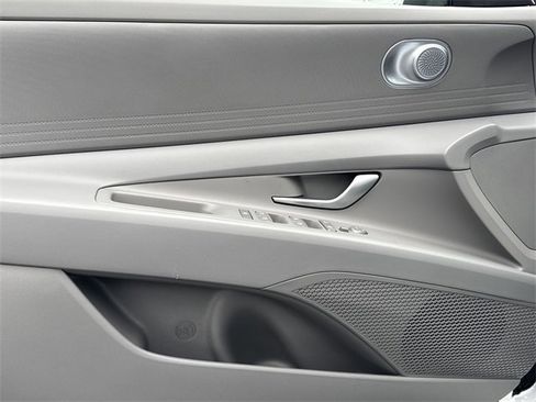 New 2026 Hyundai Elantra Blue image 10