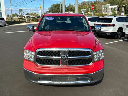 Used 2022 RAM 1500 Classic SLT image 8