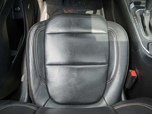 Used 2020 Chevrolet Traverse RS AWD/4WD image 28