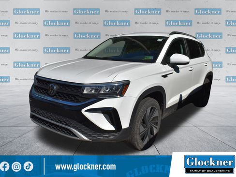 Used 2024 Volkswagen Taos SE AWD/4WD image 1