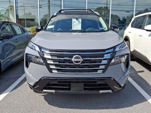 New 2026 Nissan Rogue Platinum w/ Platinum Premium Package AWD/4WD image 2