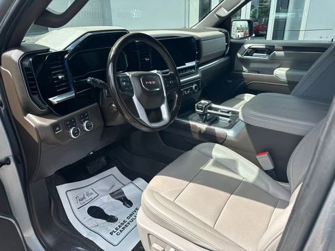 Used 2023 GMC Sierra 1500 SLT w/ SLT Premium Plus Package AWD/4WD image 14