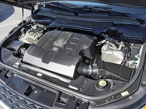 Used 2017 Land Rover Range Rover Sport HSE Dynamic image 45