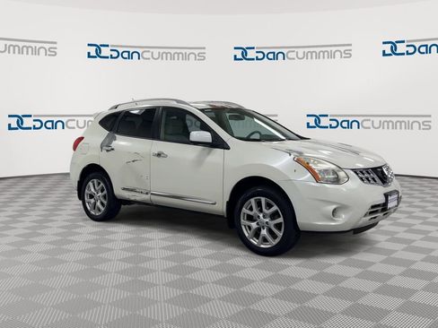 Used 2013 Nissan Rogue SL image 2