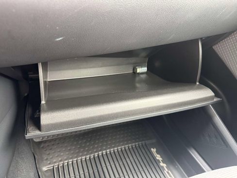Used 2019 Toyota C-HR XLE FWD image 30