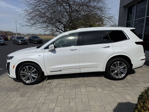 Used 2023 Cadillac XT6 Premium Luxury w/ Technology Package image 4