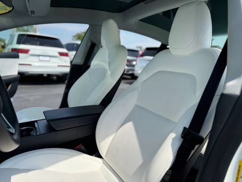 Used 2025 Tesla Model 3 Long Range AWD/4WD image 10