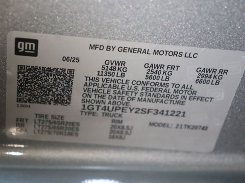 Used 2025 GMC Sierra 2500 AT4 image 81