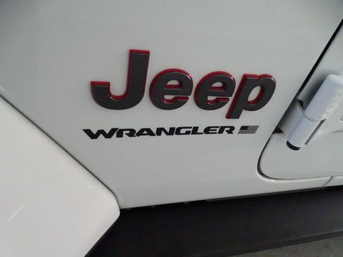 Certified 2024 Jeep Wrangler Unlimited Rubicon AWD/4WD image 25