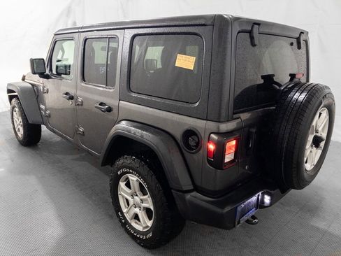 Used 2019 Jeep Wrangler Unlimited Sport S image 5