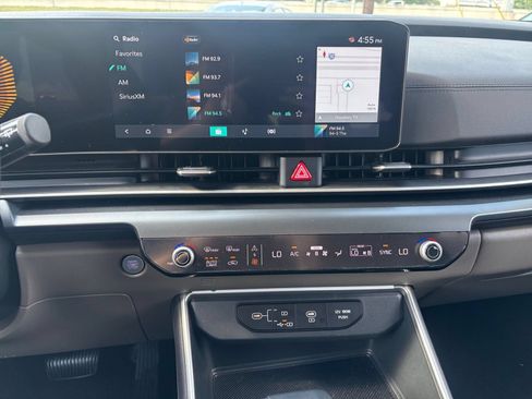 Used 2026 Kia Carnival FWD image 17