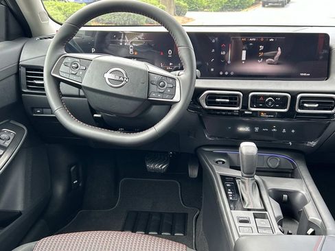 New 2026 Nissan Sentra SR w/ Floor Mat Package FWD image 21